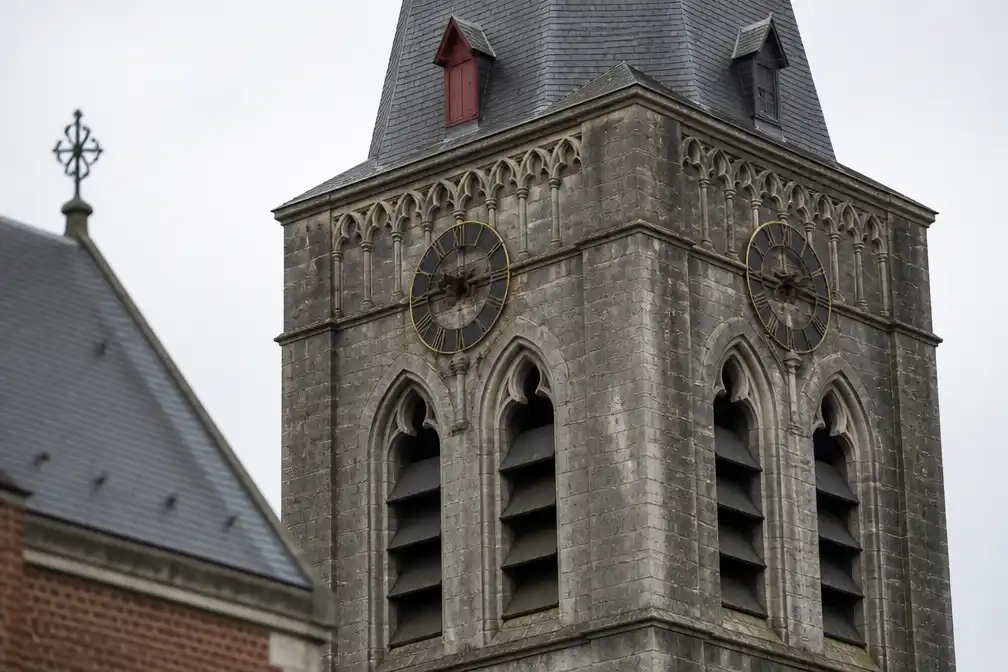 Vandalisme aan torenklokken Aalter kost 25.000 euro herstel