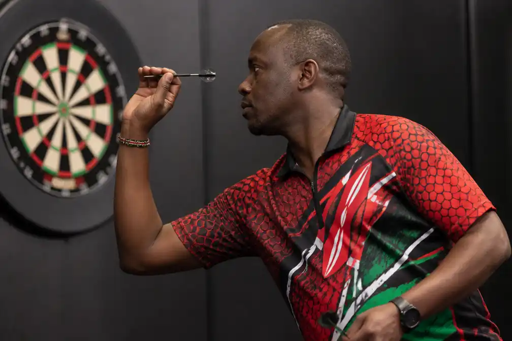 Keniaan David Munyua plaatst zich voor tweede PDC WK darts