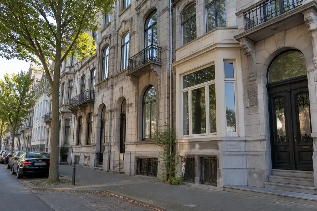 Chef-kok Seppe Nobels zet art-nouveauwoning in Antwerpse Harmoniewijk te koop voor bijna 1,3 miljoen euro