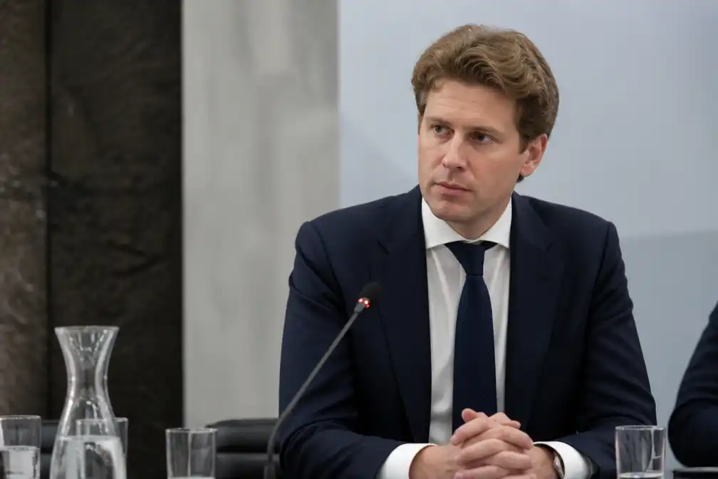 Karremans steunt Greenpeace: minder PFAS in kraanwater nodig