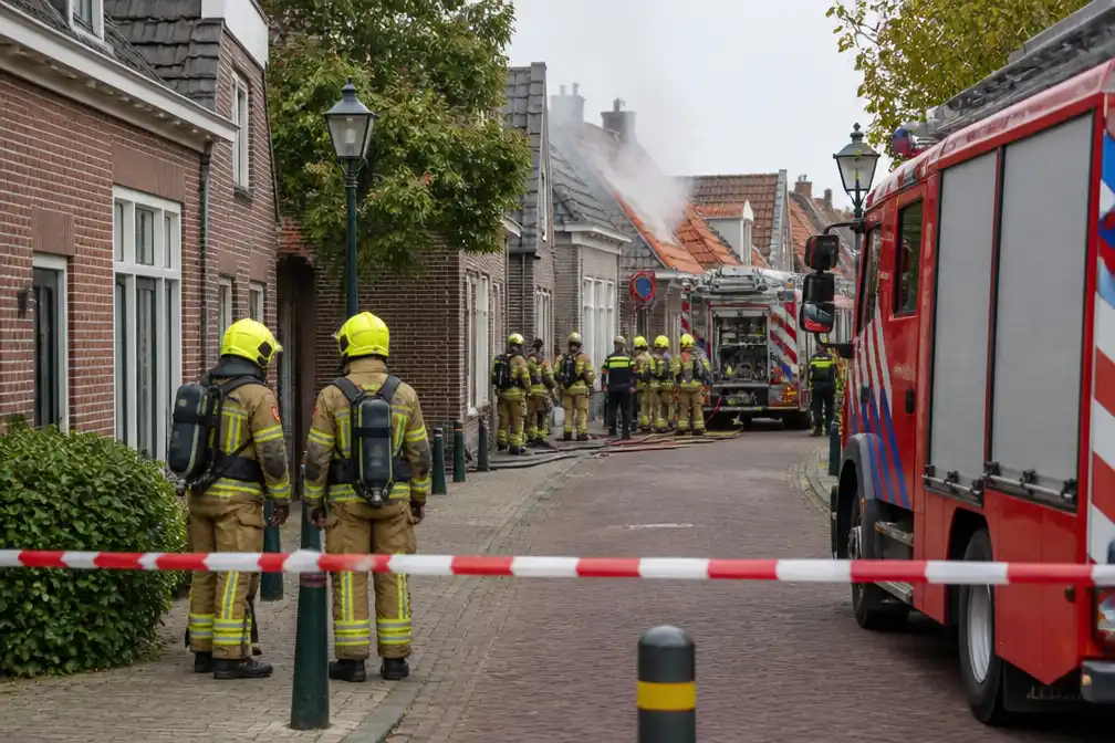 Brand en gaslek veroorzaken explosiegevaar, centrum Den Burg op Texel ontruimd