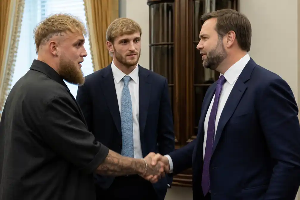 Jake Paul verdedigt Washington-bezoek met broer Logan na gesprek met JD Vance