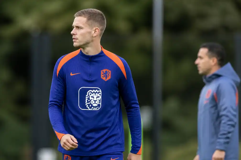 Joey Veerman terug bij Oranje onder Xavi na twee jaar afwezigheid
