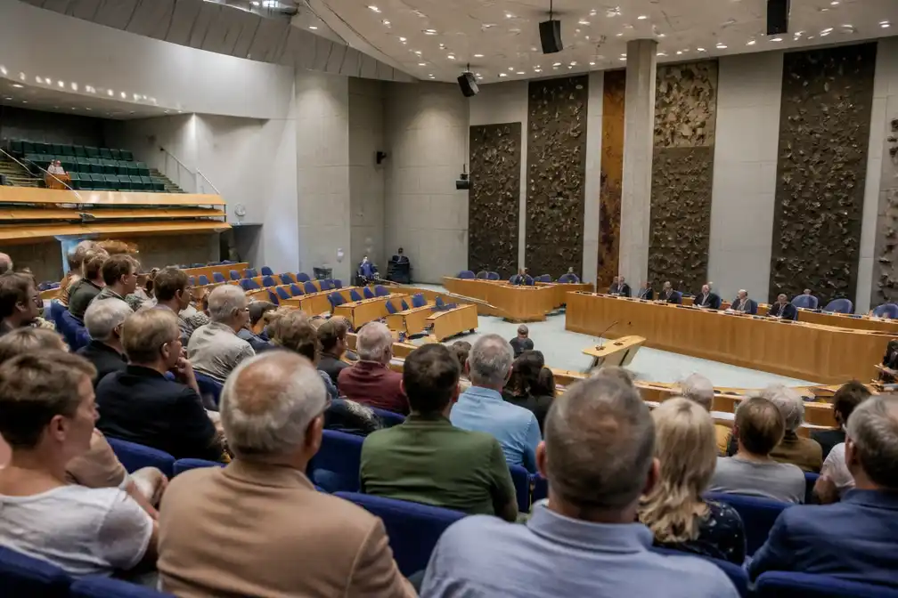 Debat over Moerdijk levert geen duidelijkheid over toekomst dorp