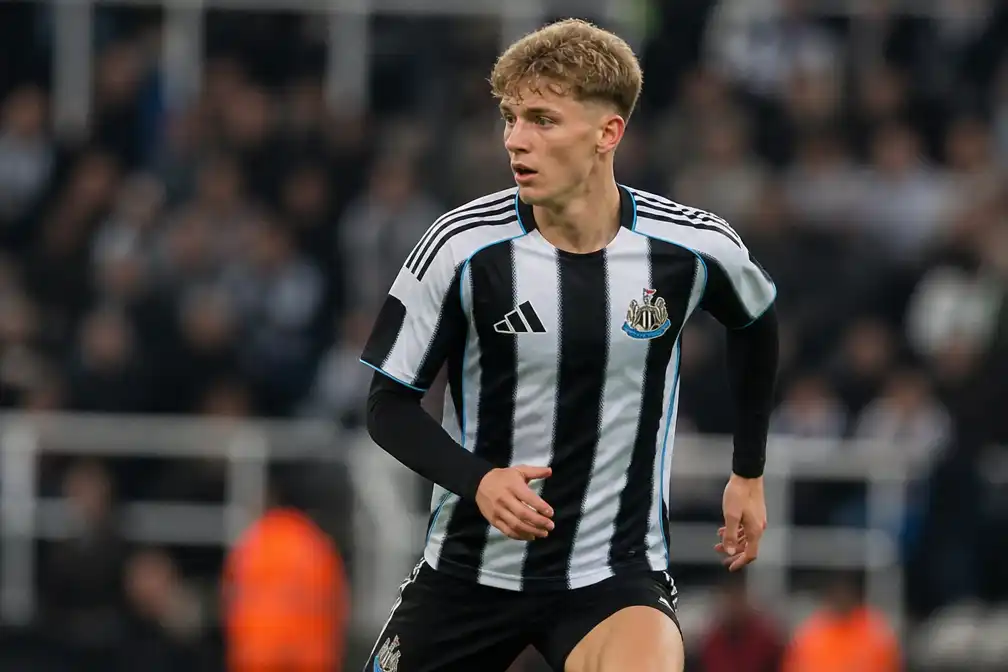 Sean Steur leeft op bij Newcastle, maar mist familie na transfer van Ajax
