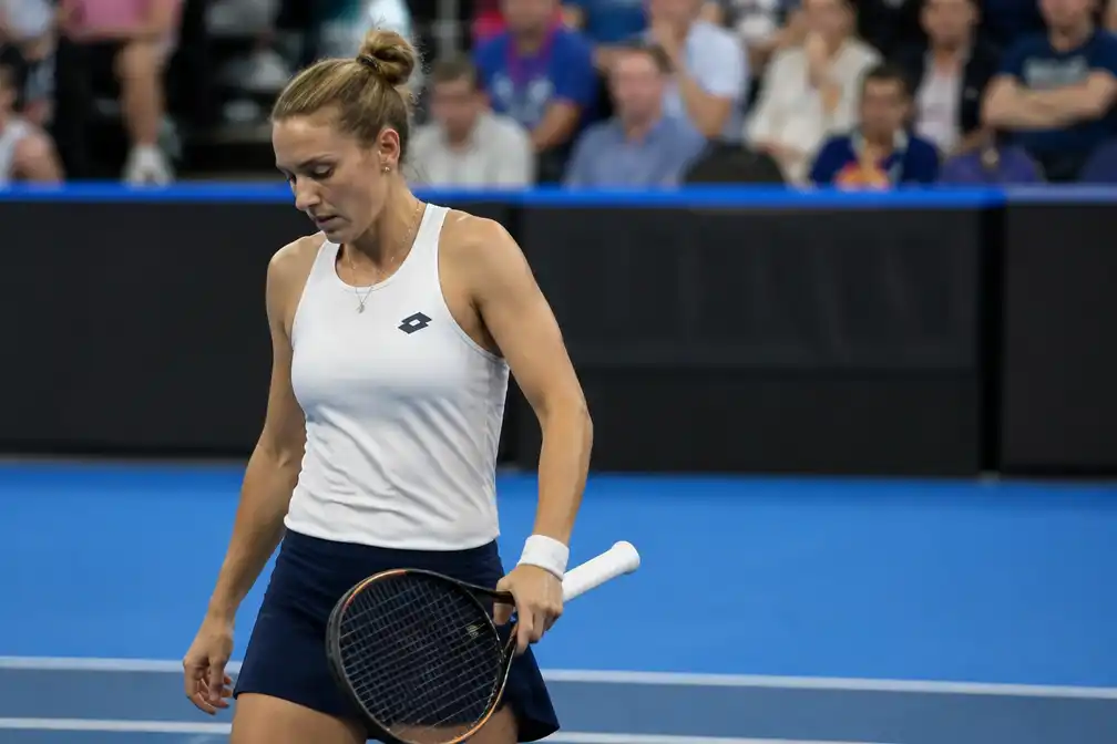 België mist Vandewinkel en Mertens in kwartfinale Billie Jean King Cup tegen Oekraïne