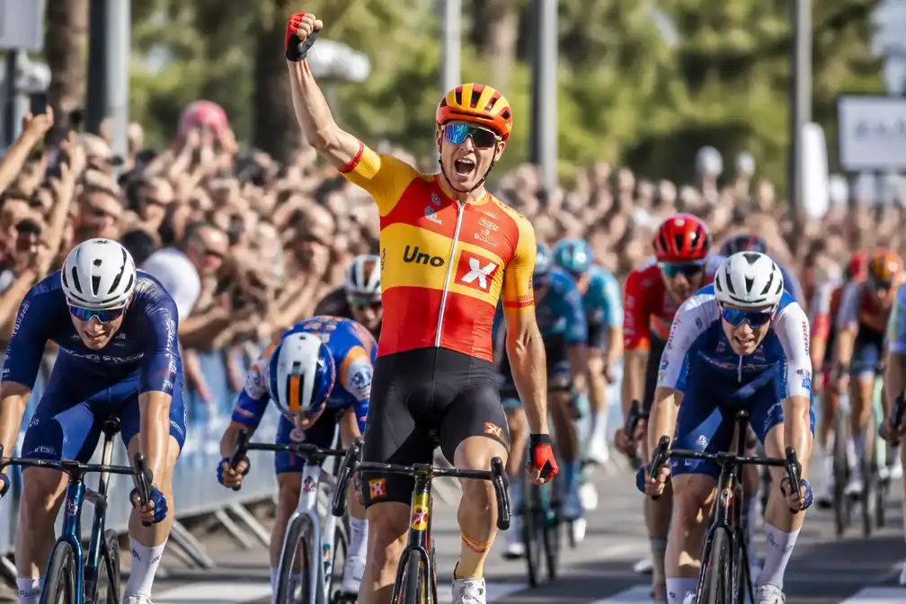 Carl-Frederik Bévort boekt eerste profzege in tweede rit Ronde van Kroatië