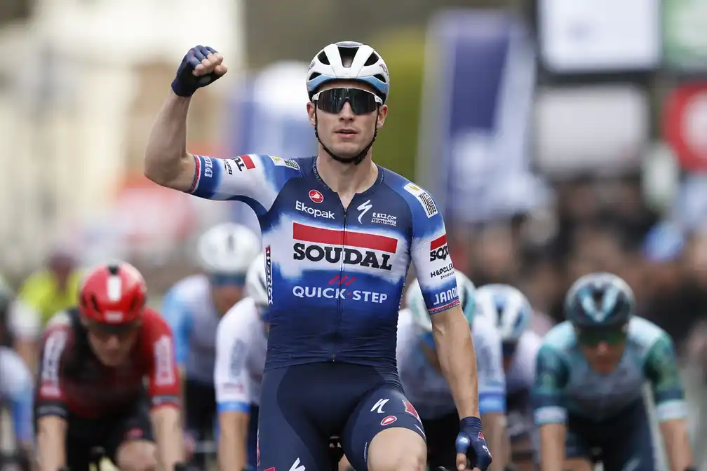 Tim Merlier wint Omloop van het Houtland voor het tweede jaar op rij