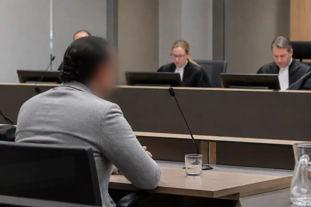 Clen V. opnieuw voor rechter in zaak rond dood vriendin en betwist onderzoek
