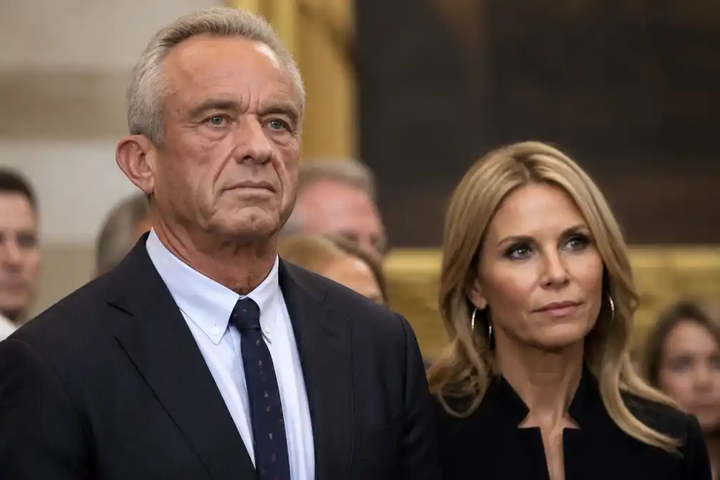Kennedy kreeg 4 miljoen dollar aan boekvoorschotten van uitgever die ook aan MAHA verdiende