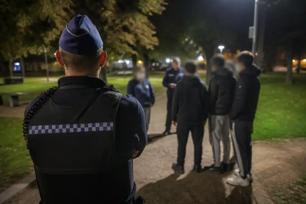 Politie Ronse pakt vier jongeren op in Boudewijnpark, minderjarige geldt als dealer