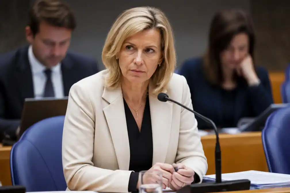 Rechtse partijen sceptisch over intrekken licentie ON!