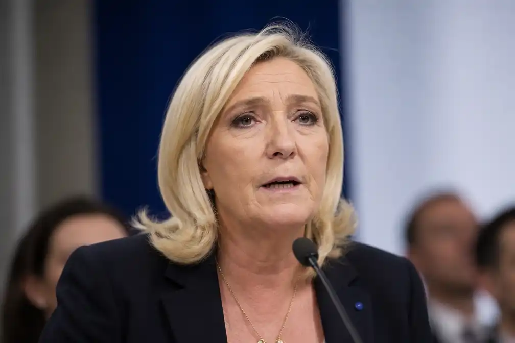 Le Pen: Frankrijk blijft in NAVO-verdediging tot einde oorlog in Oekraïne