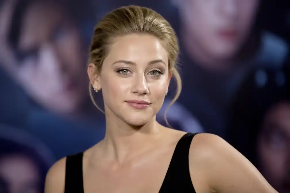 Lili Reinhart: Hollywood te bang voor verfilming boek over lesbische vampiers