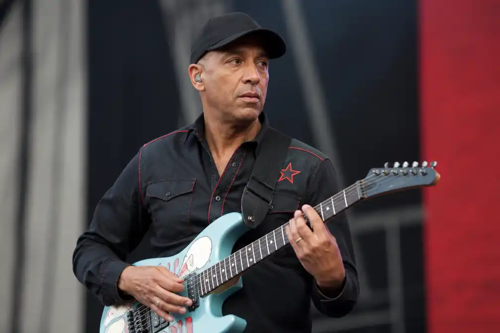 Tom Morello annuleert Europese shows om zieke moeder