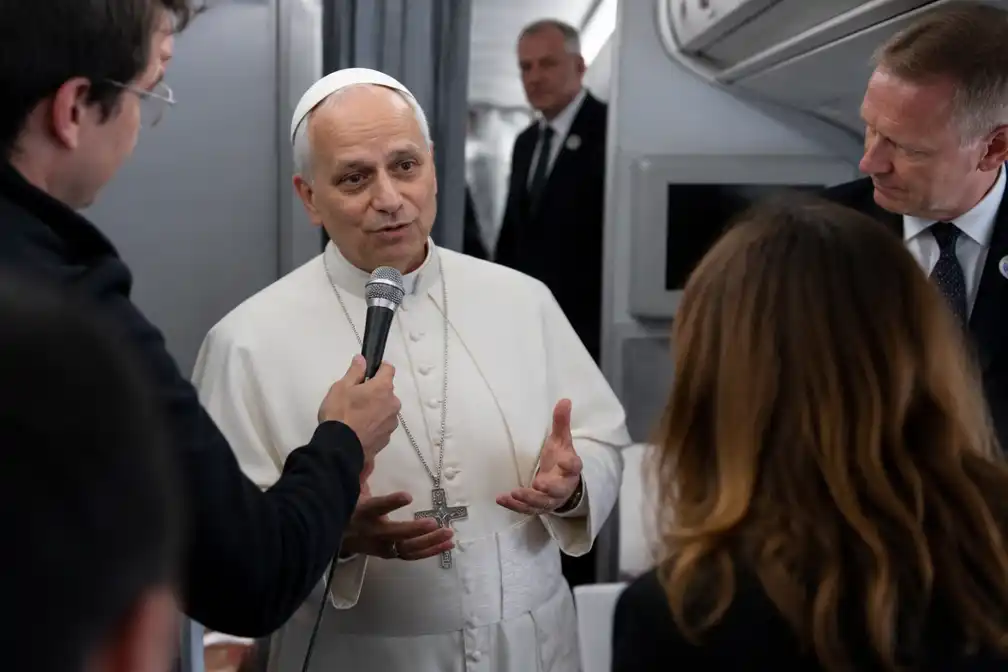 Paus Leo XIV steunt persvrijheid na mediaban Witte Huis voor CNN