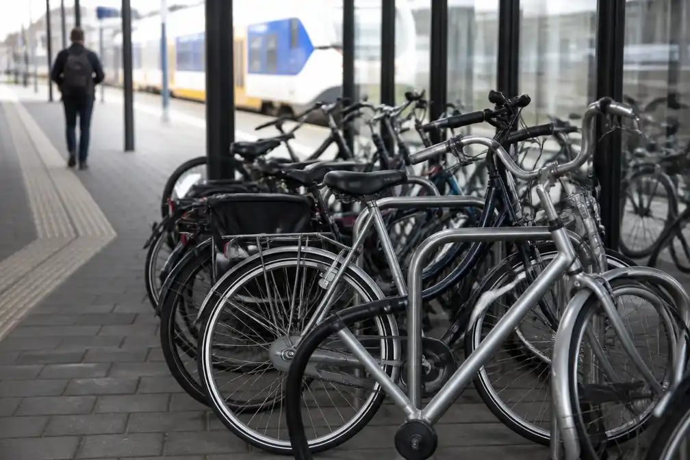 Vader van 13-jarige: zoon wilde fiets bij station alleen lenen