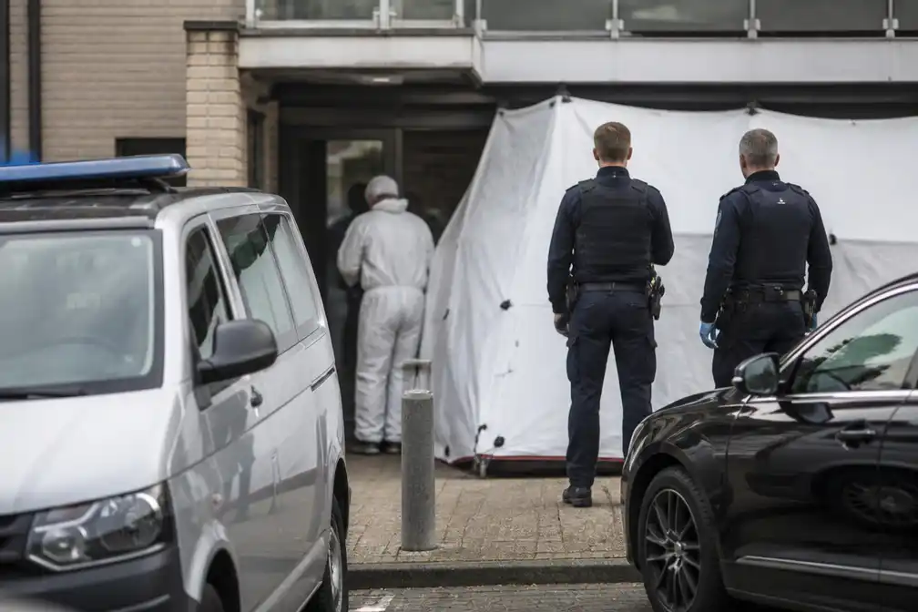 Man ruim twee weken na overlijden dood aangetroffen in flat in Genk