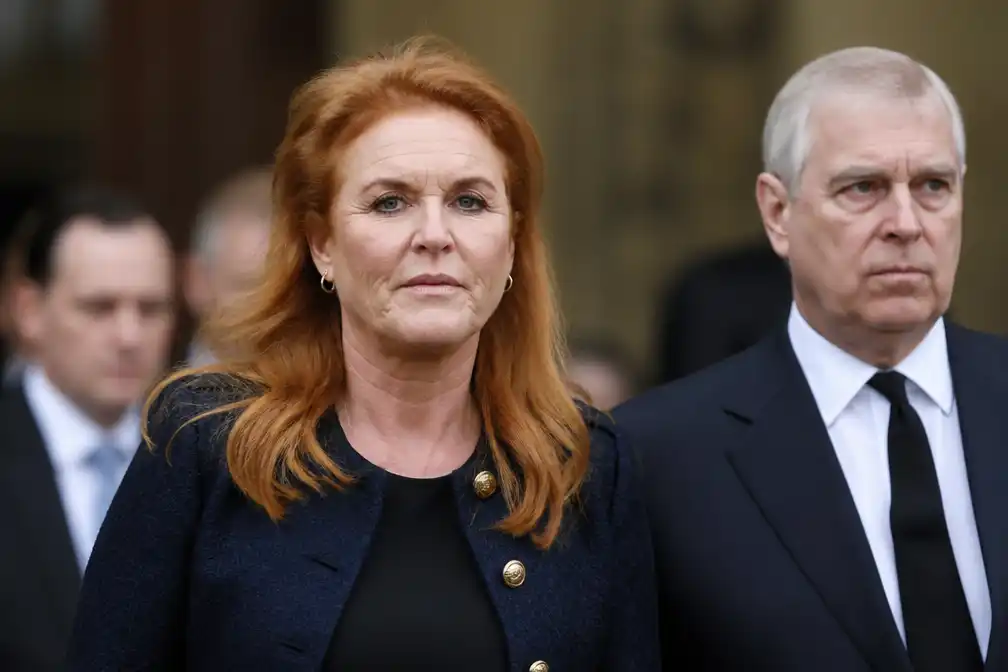 Sarah Ferguson ontkent geruchten over autobiografiedeal