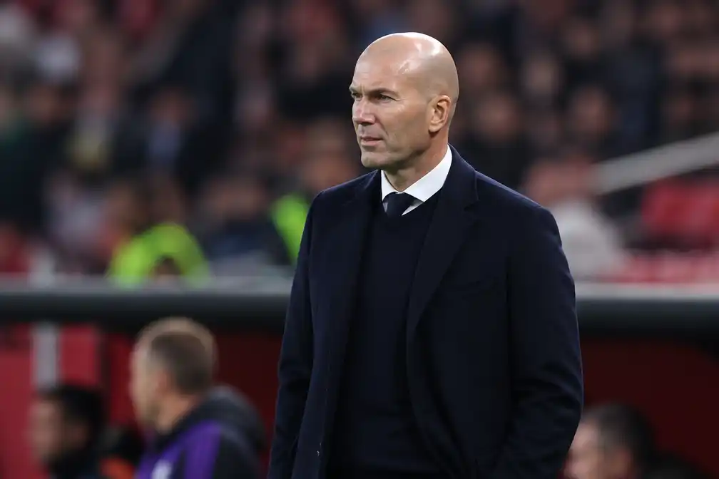 Zidane wint debuut als bondscoach: Frankrijk met 1-0 langs Turkije in İzmit