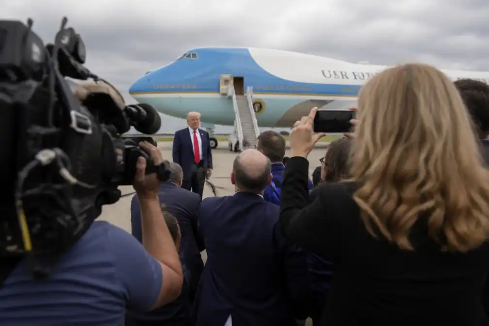 Witte Huis weert CNN van Air Force One tijdens reis van Trump naar Tennessee