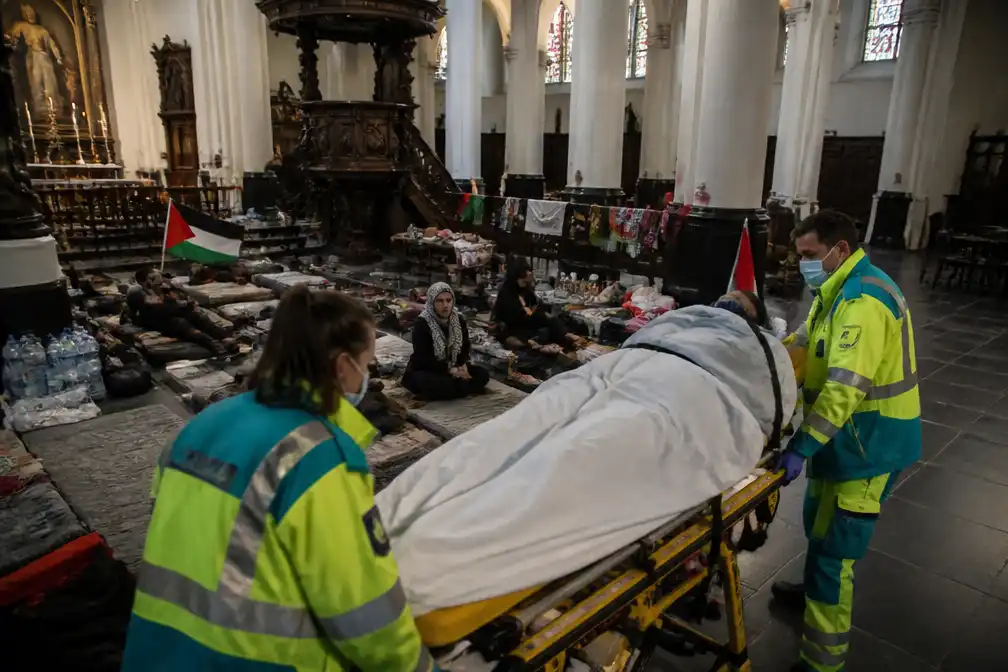 Twee Palestijnse hongerstakers in Brusselse Begijnhofkerk opgenomen