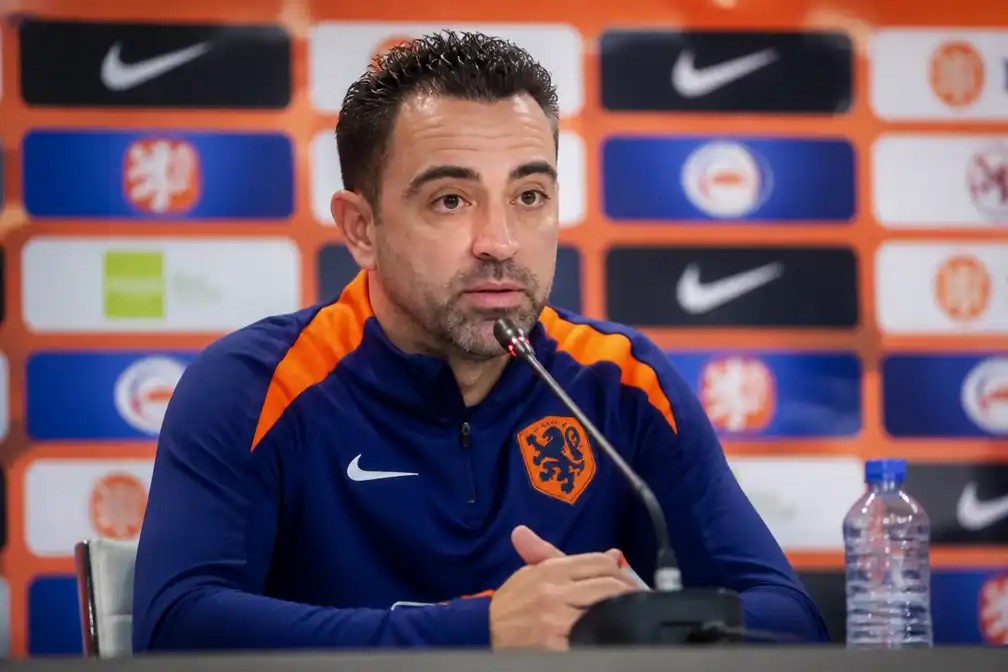 Xavi Hernández blikt vooruit op eerste uitduel als bondscoach van Oranje in Servië