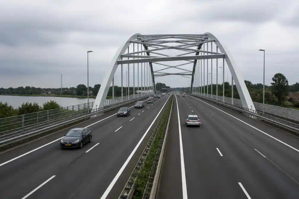 Merwedebrug in A27 bij Gorinchem eerder open na werkzaamheden