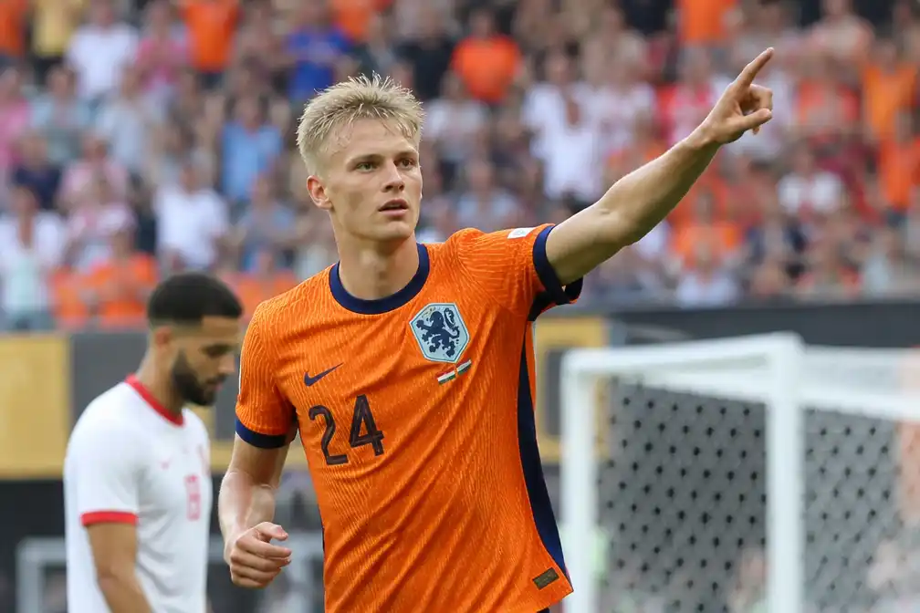 Van Hecke maakt eerste Oranje-doelpunt in WK-zege op Tunesië