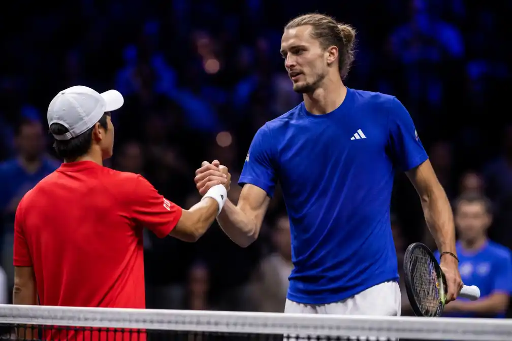 Zverev bezorgt Europa Laver Cup met zege op Tien in Londen
