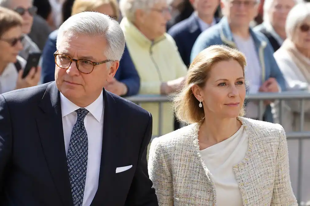 Parket Leuven vordert tot 15 maanden cel voor phishingfraude tegen prins Laurent en prinses Claire