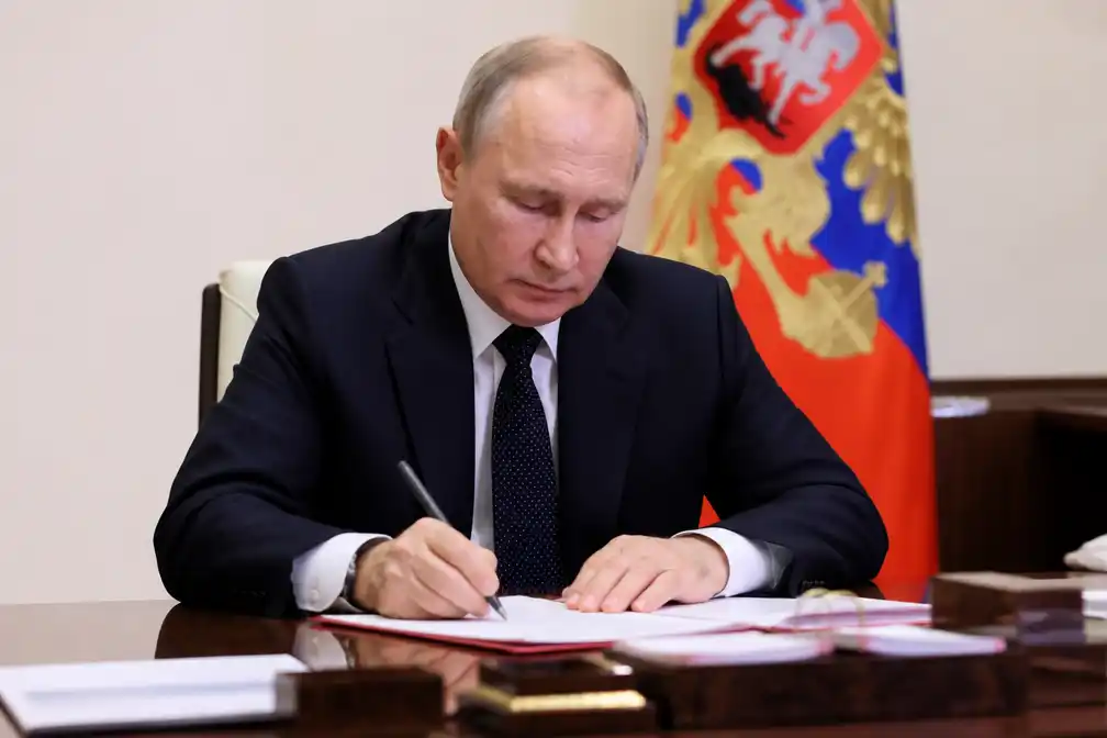 Poetin breidt Russische leger per decreet uit met tot 15.500 militairen