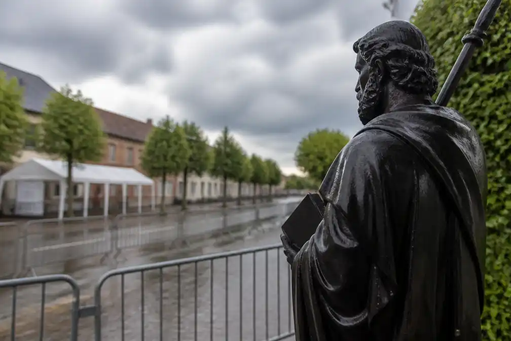 Sint-Pauluspaardenprocessie in Opwijk afgelast om hitte en onweerswaarschuwing