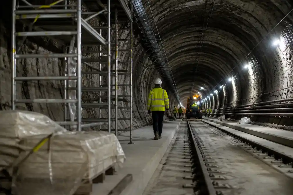 Werken aan Antwerpse premetrotunnel drie maanden vertraagd door extra asbest