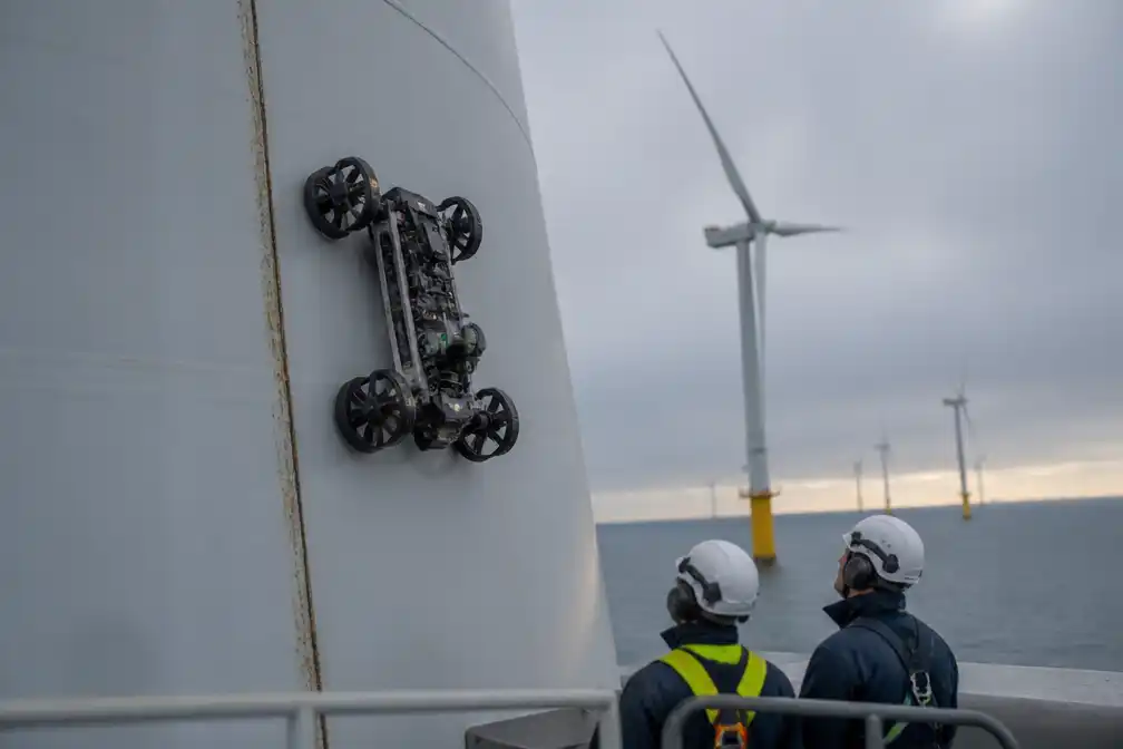 Airtub inspecteert windmolens op zee, makers denken al aan mensachtige robot
