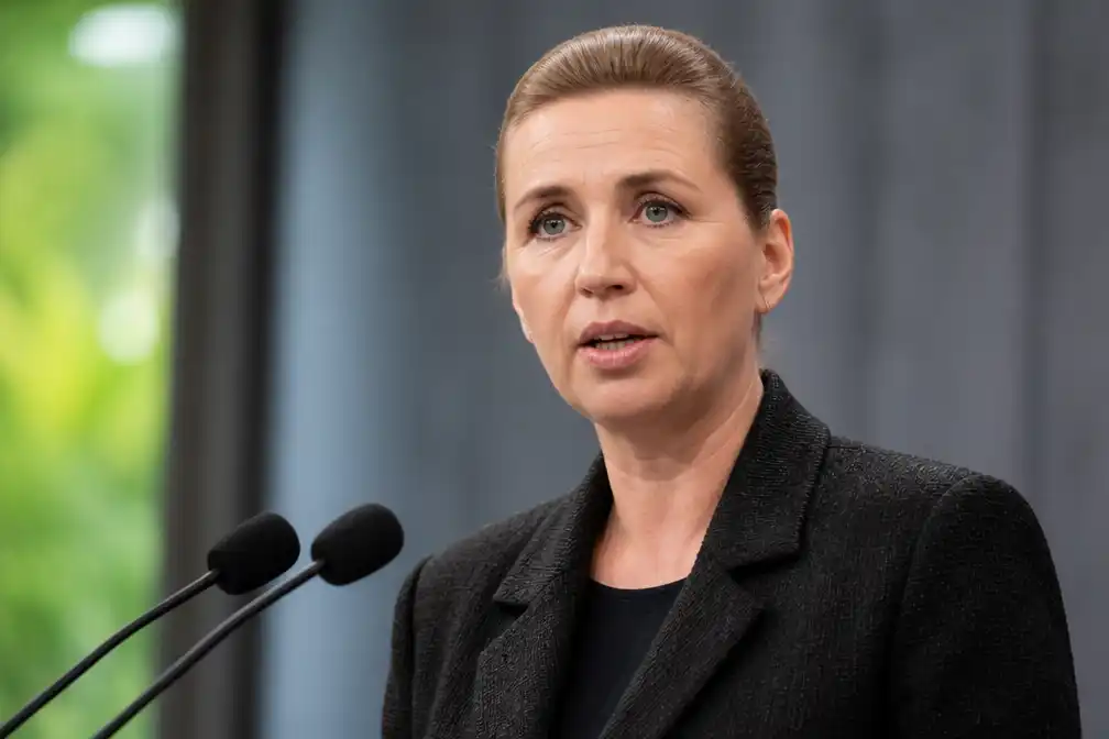 Deense premier Frederiksen waarschuwt: tijd van vrede in Europa is voorbij