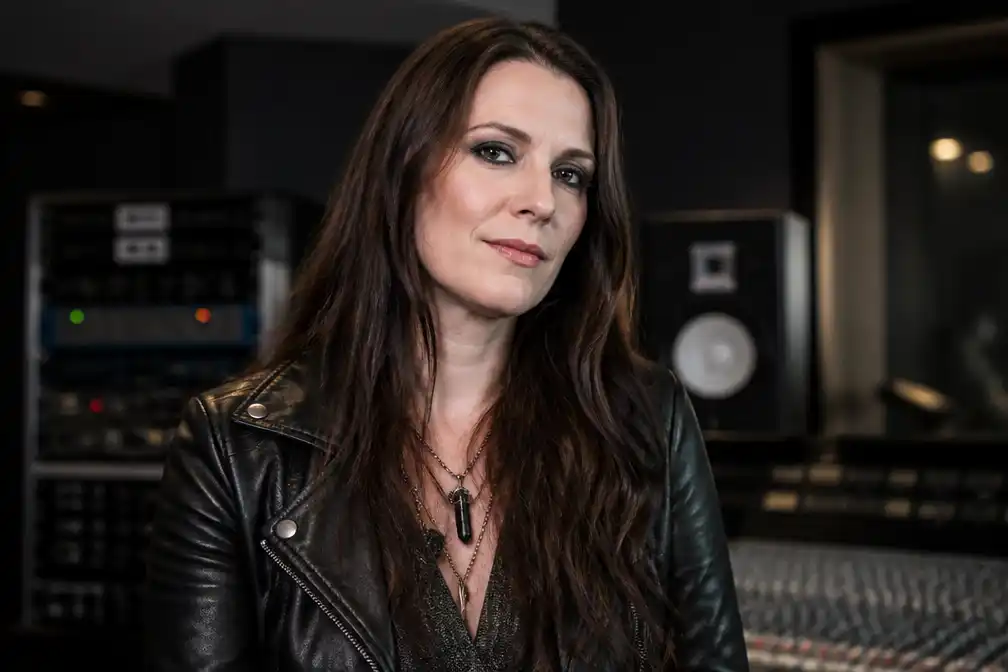 Floor Jansen brengt nieuwe single 'Run' uit, eerste sinds solodebuut 2023