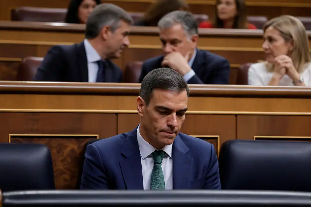 Spaanse premier Sánchez verliest stemming over woningcrisis na afwijzing oppositie