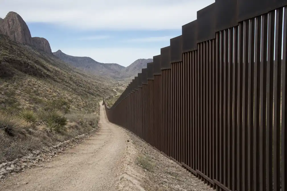Rechter blokkeert uitbreiding grensmuur in Big Bend in Texas
