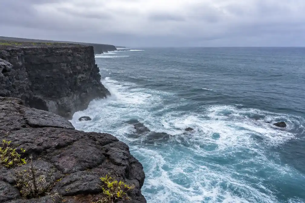 Hōlei Sea Arch op Hawaï stort na 550 jaar in de Stille Oceaan