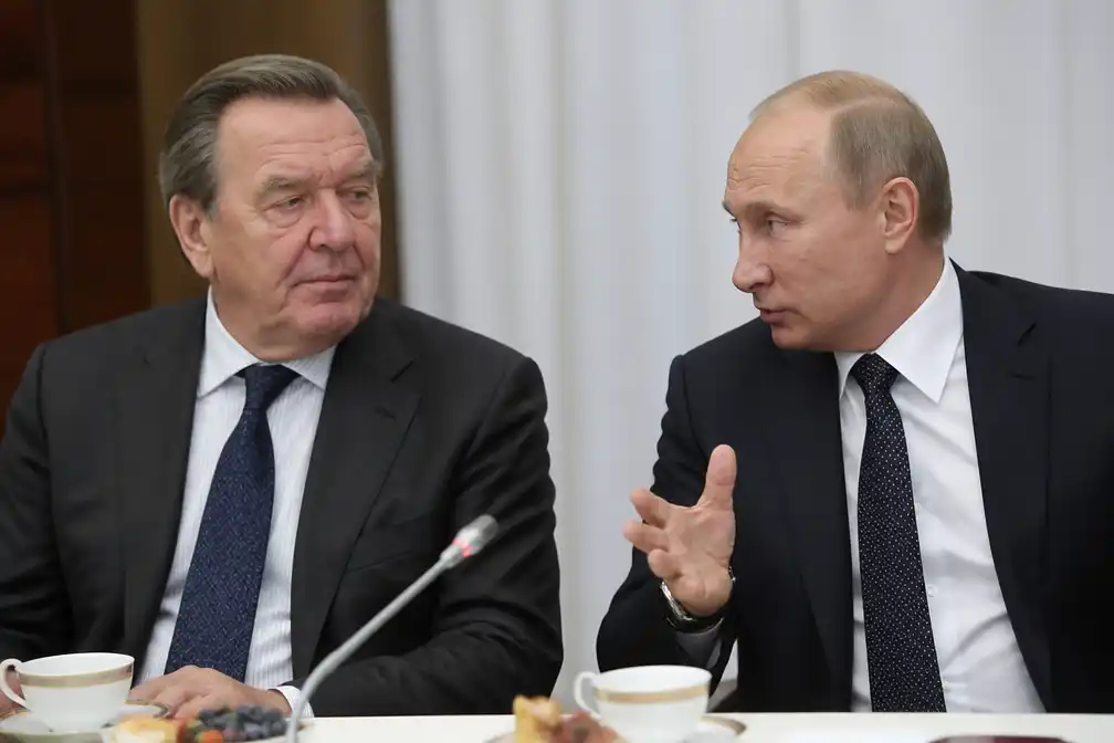 Gerhard Schröder toegetreden tot raad van commissarissen Hyperglobus