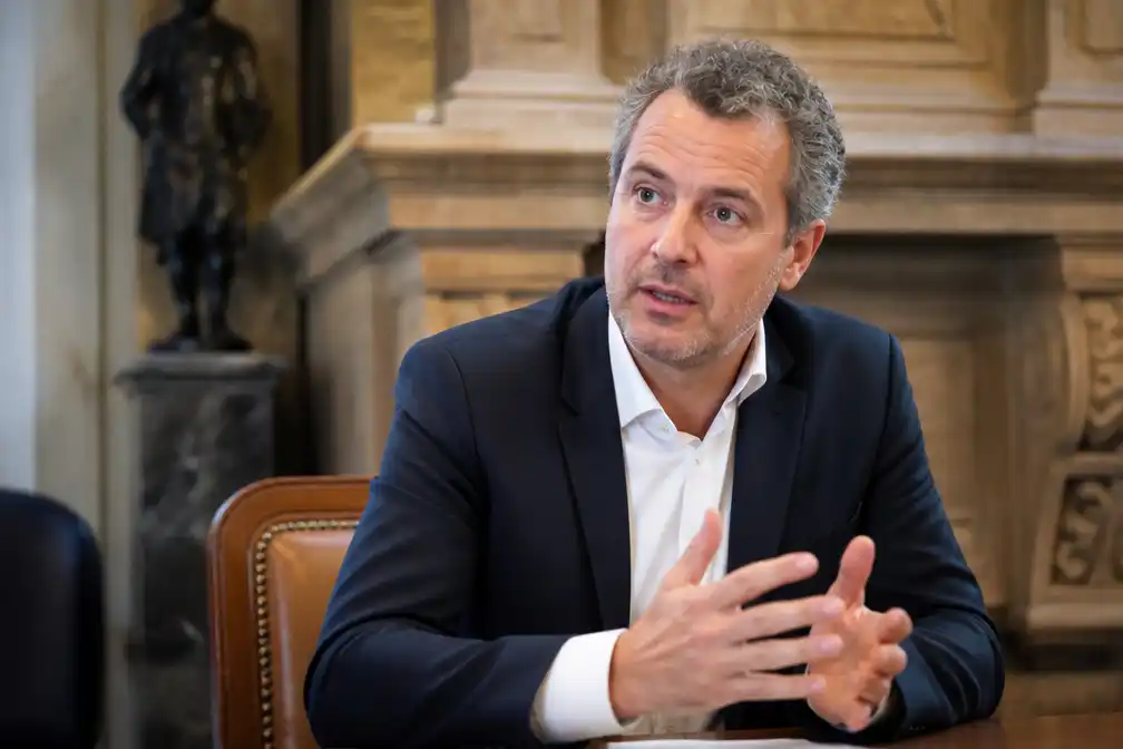Antwerpen sluit extra schulden door Vlaamse besparingen niet uit