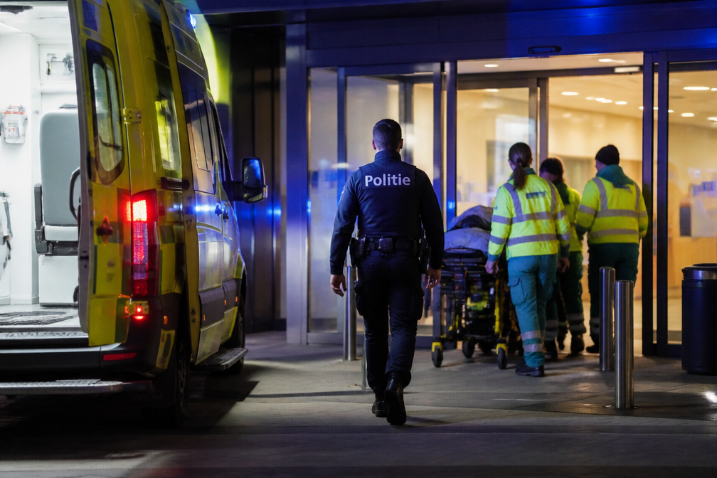 Dronken tieners van 14 tot 16 jaar in Dilbeek, enkelen naar ziekenhuis