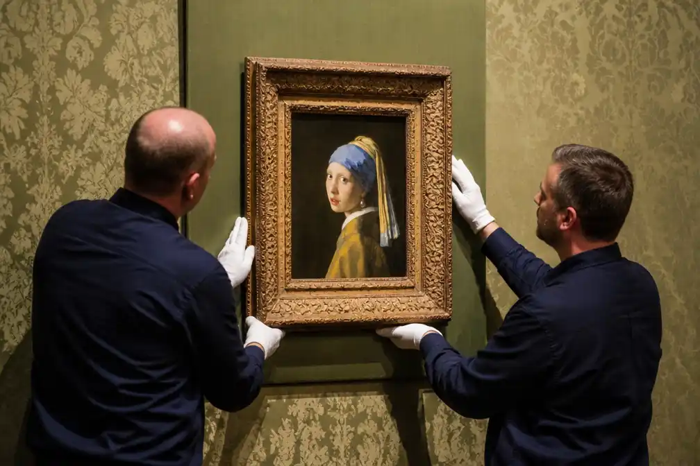 Meisje met de parel terug in Mauritshuis na vijf weken Japan