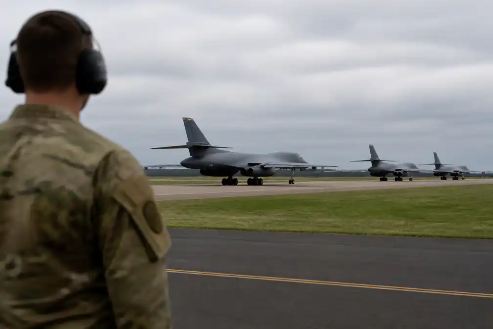 VS halen twaalf B-1-bommenwerpers weg uit RAF Fairford na dreiging Iraanse droneaanval