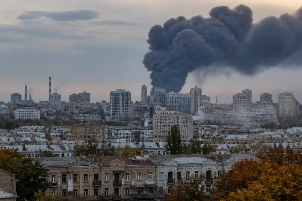 Kiev getroffen door grootschalige Russische drone- en raketaanval
