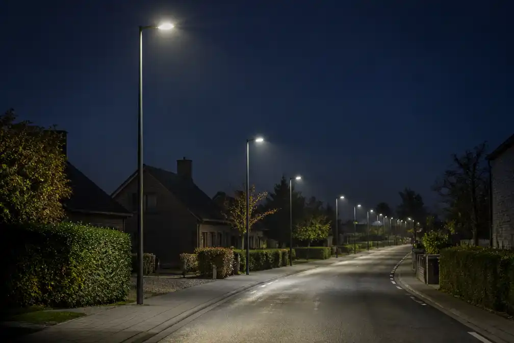 Sint-Lievens-Houtem laat straatlampen opnieuw 's nachts branden na volledige LED-omschakeling