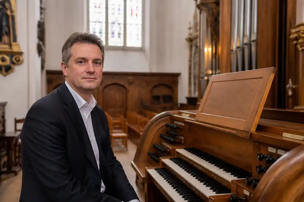 Bart Jacobs concerteert op zeldzaam Marcussenorgel in Sint-Gillis-Buiten