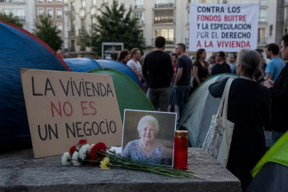 Mars in Madrid voor overleden Maricarmen (87) na uithuiszetting