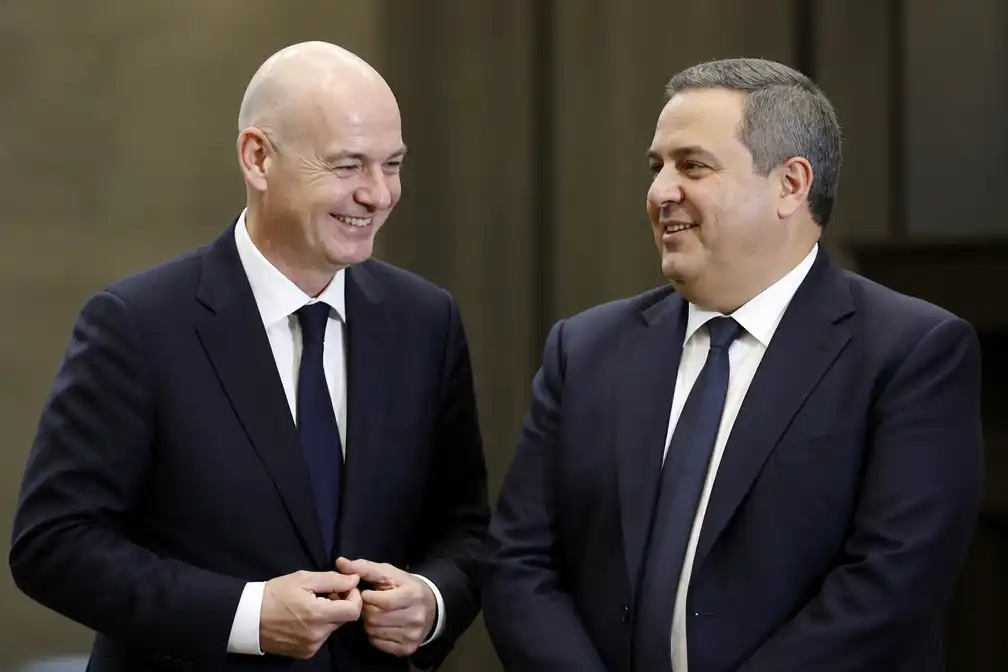 Infantino op weg naar vierde FIFA-termijn nu Montagliani afhaakt